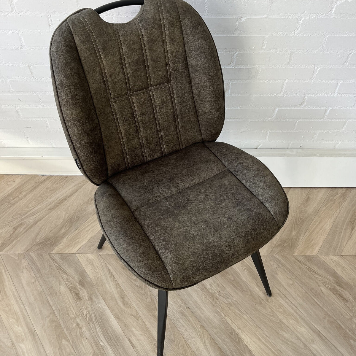 Stoel Shelton - 4 kleuren;  cognac, groen, antraciet en sand
