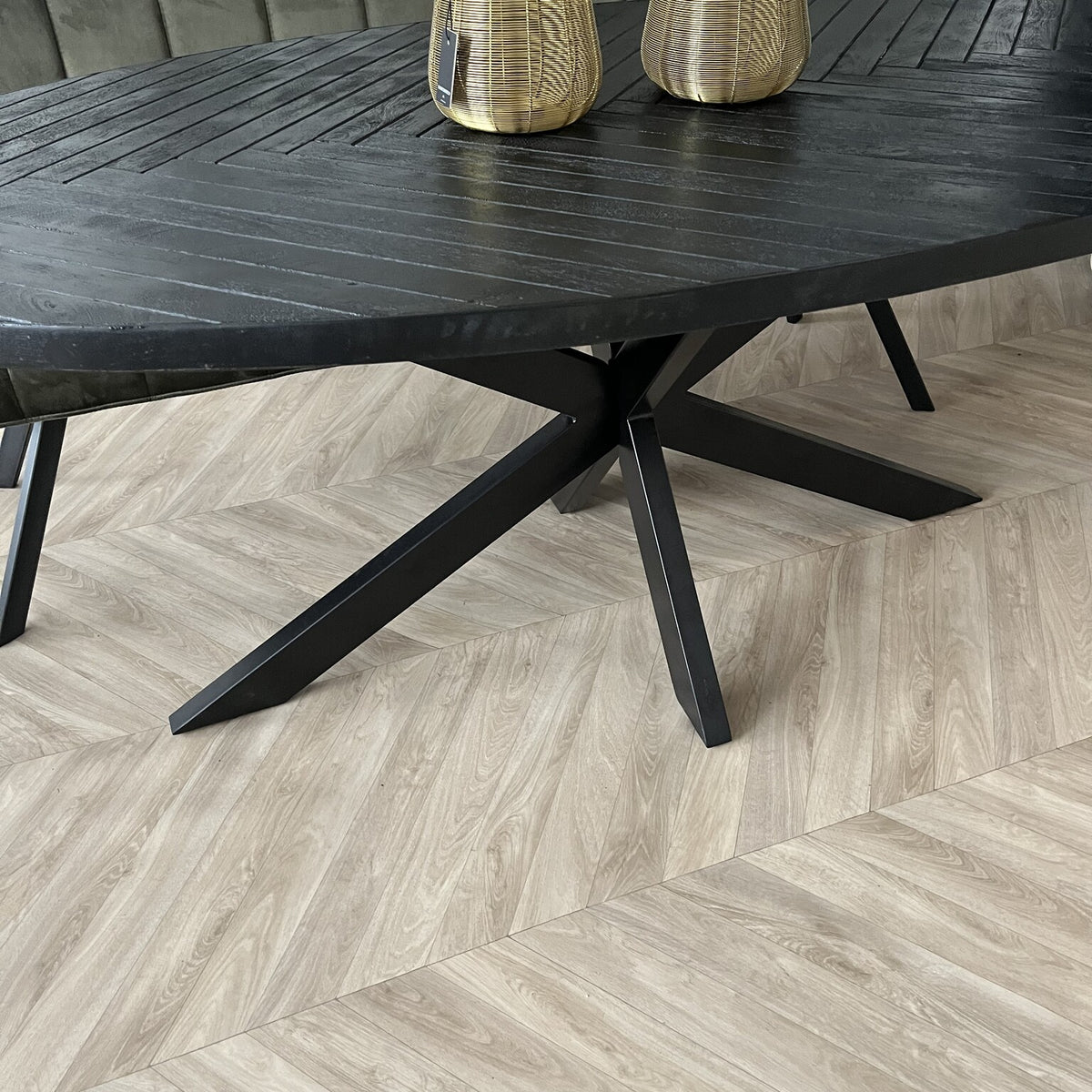 Ovale eettafel visgraat zwart 210cm
