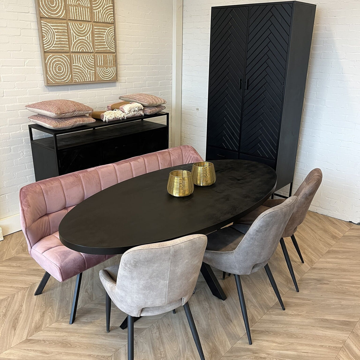Eettafel Preto ovaal 160 t/m 220 cm zwart mangohout