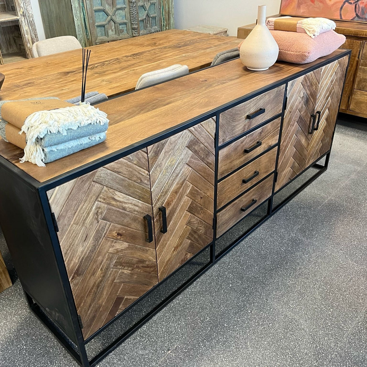 Dressoir visgraat 210 mangohout Remi 