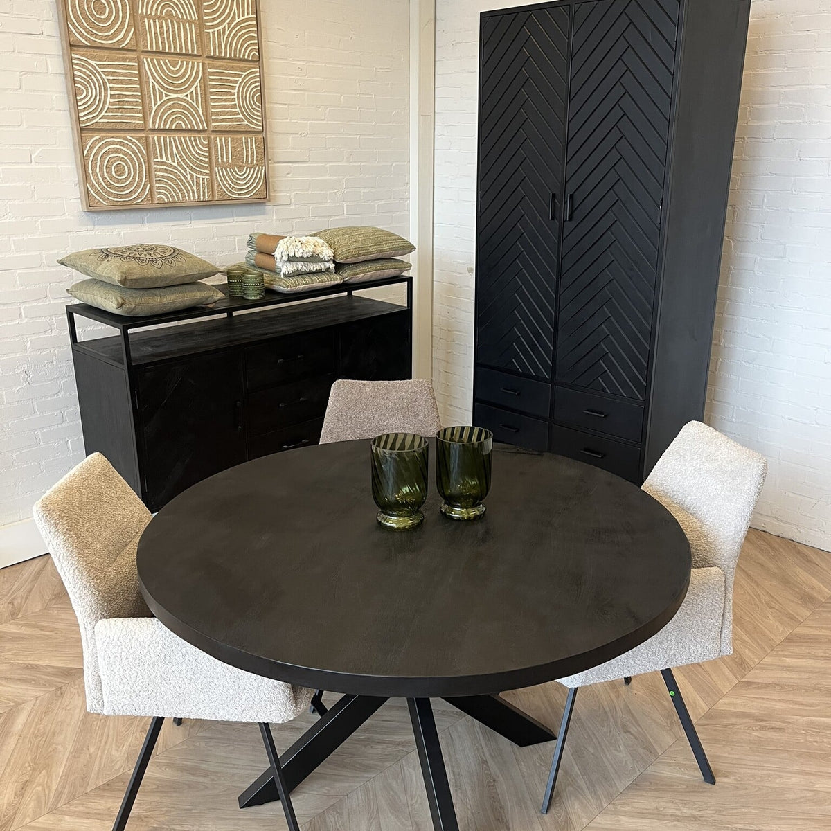 Eettafel Preto rond zwart Mangohout 110/120/130 cm