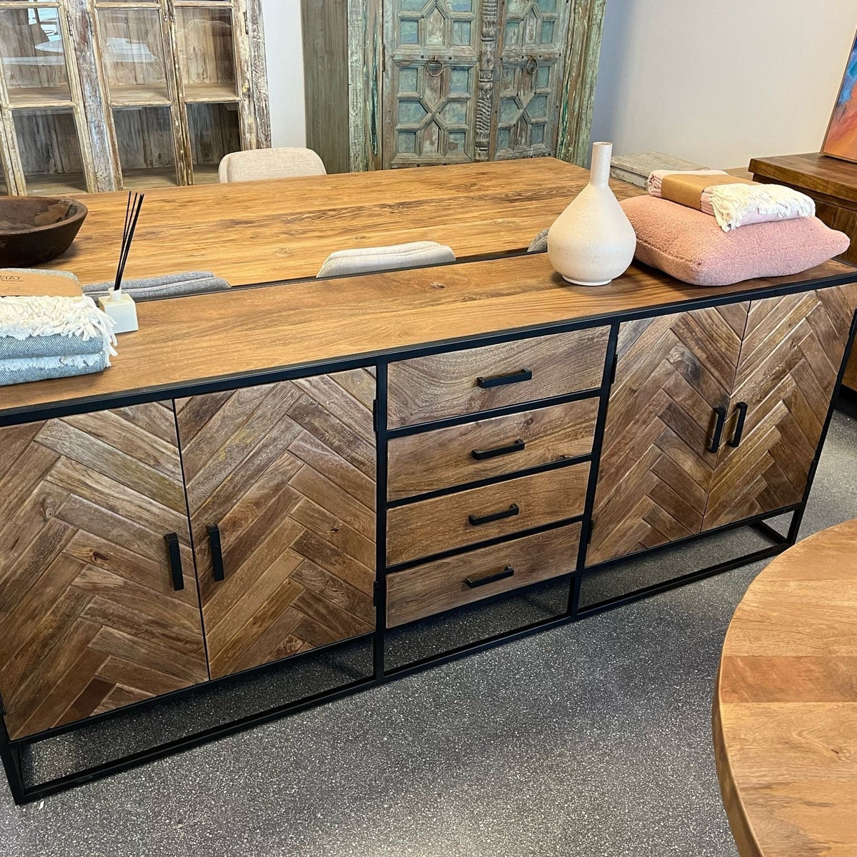 Dressoir visgraat 210 mangohout Remi 