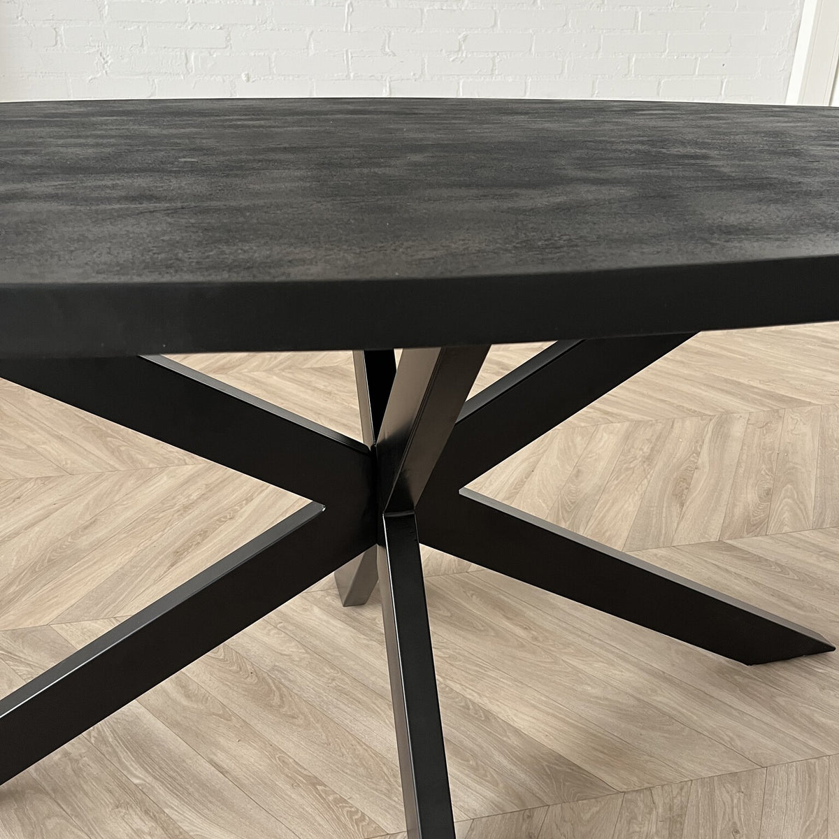 Eettafel Preto ovaal 160 t/m 220 cm zwart mangohout