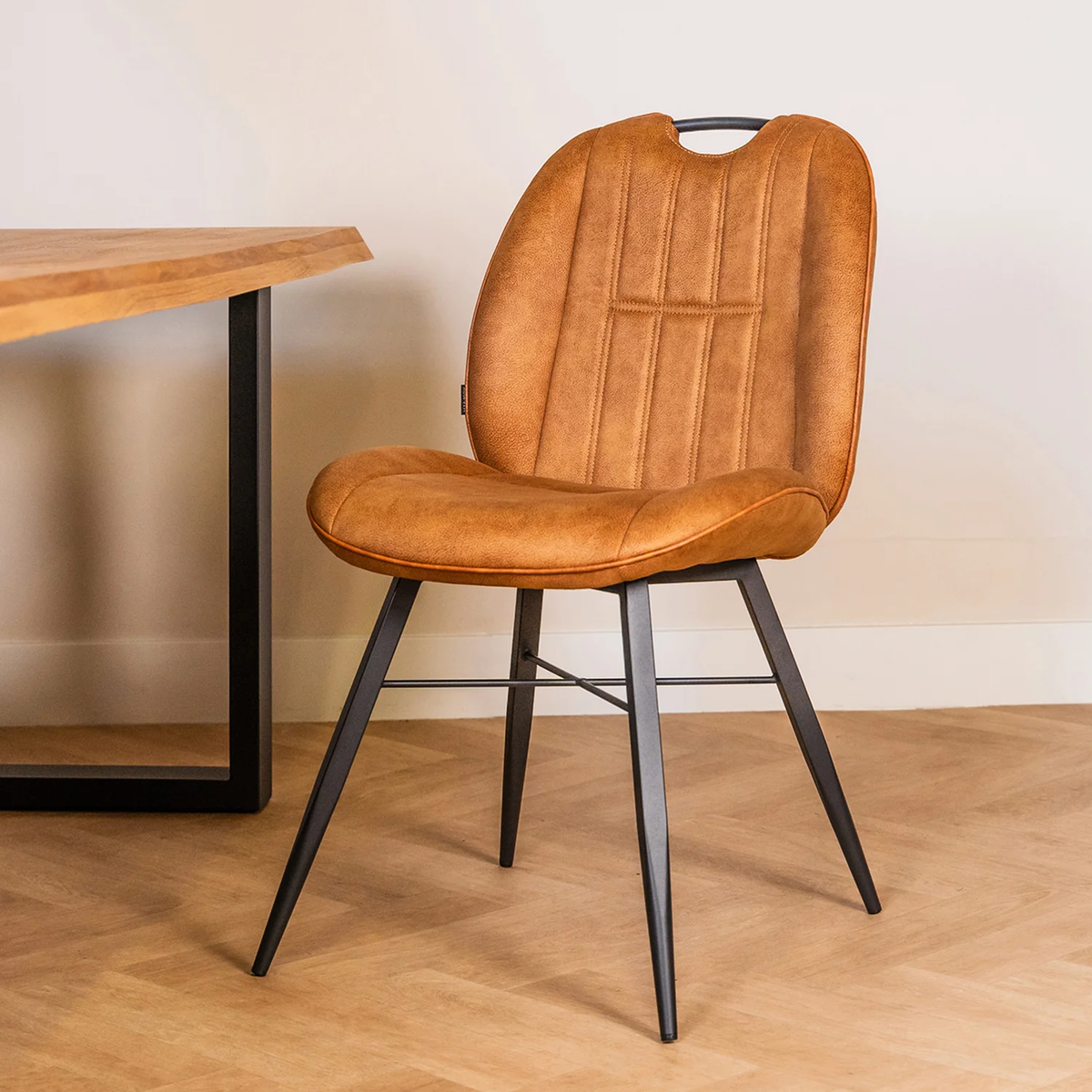 Stoel Shelton - 4 kleuren;  cognac, groen, antraciet en sand