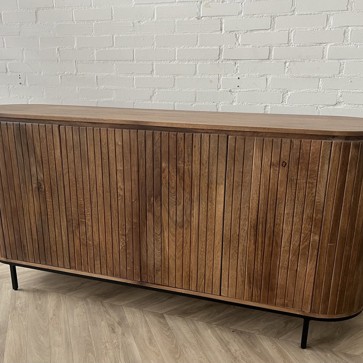 Dressoir Pedrera 210 cm retro mangohout ribbel