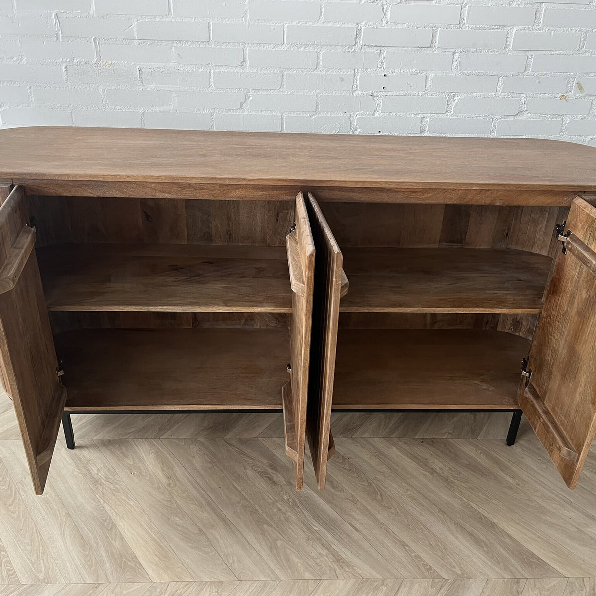 Dressoir Pedrera 210 cm retro mangohout ribbel