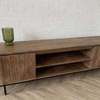 TV Meubel Pedrera mangohout ribbel 210 cm - open vak 