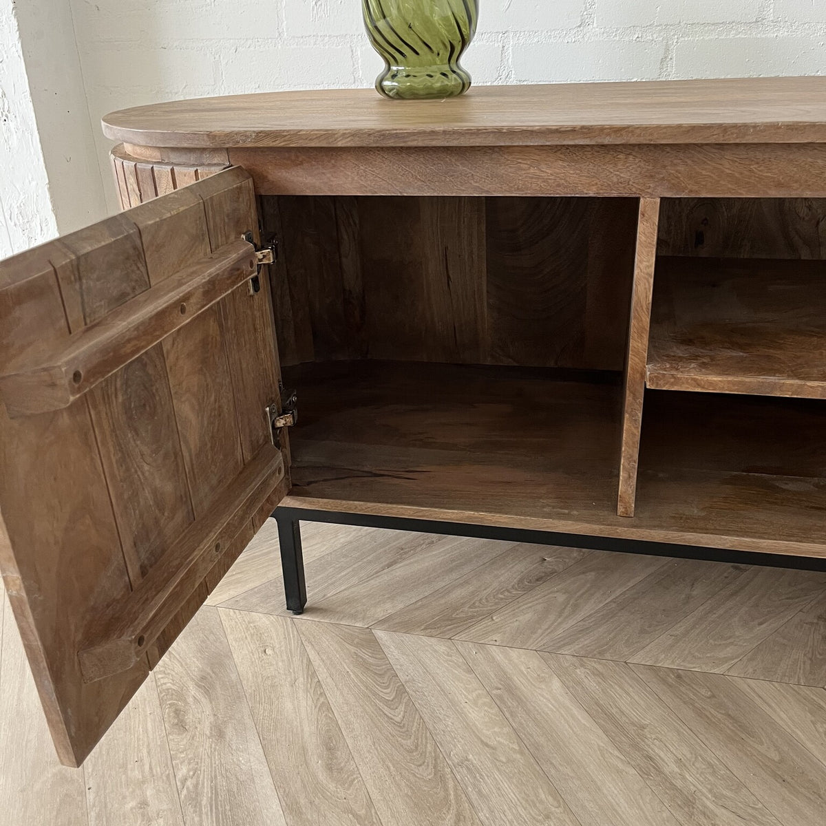 TV Meubel Pedrera mangohout ribbel 210 cm - open vak 