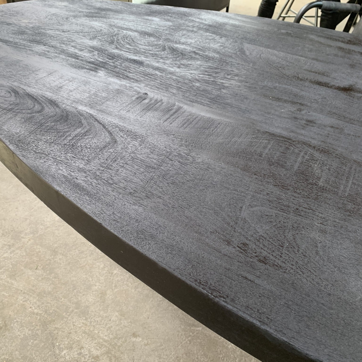 Eettafel Preto ovaal 160 t/m 220 cm zwart mangohout