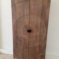 Kast Altea Carved | Mangohout Bruin - Leverbaar v.a. 26 oktober