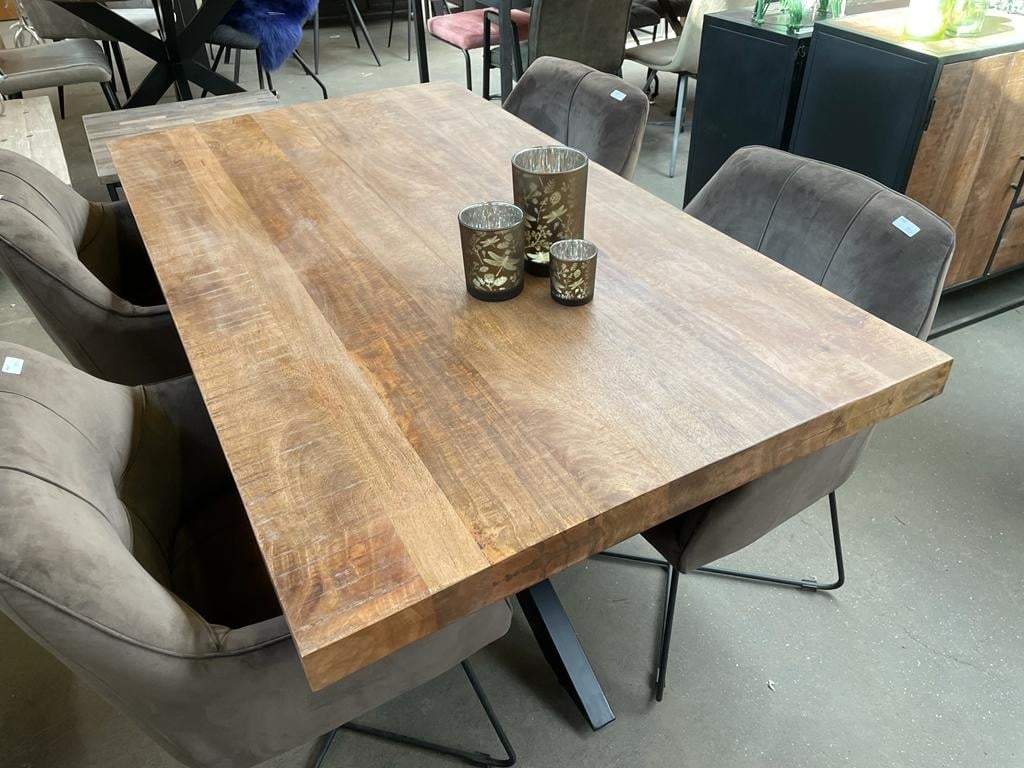 Eettafel Recht model 140 t/m 180 cm mangohout 